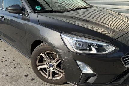 Ford Focus 87.522 km 10.750 &euro; Wuppertal 42285