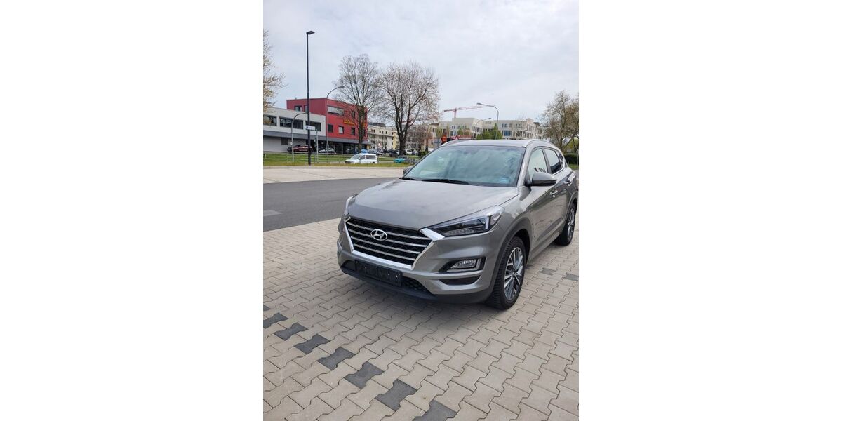 Hyundai TUCSON 110.000 km 17.500 &euro; ESSEN 45307