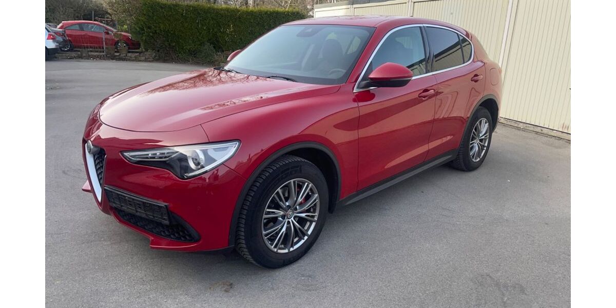 Alfa Romeo Stelvio 105.000 km 21.699 &euro; Remscheid 42855