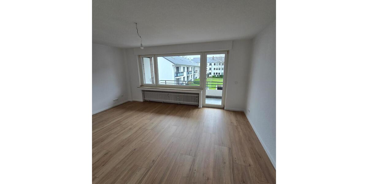 Etagenwohnung Neuss Augustinusviertel - 1 Zimmer, 77 m&sup2;, 889&euro; | Angebot:25854645