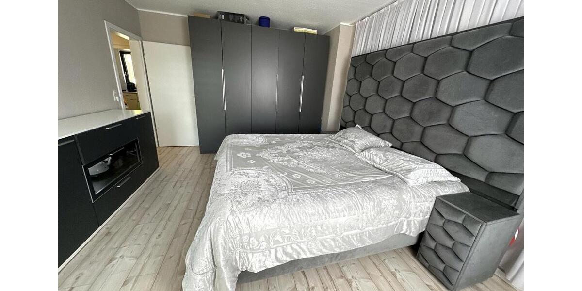 Etagenwohnung Duisburg Mittelmeiderich - 2 Zimmer, 72 m&sup2;, 800&euro; | Angebot:27565942