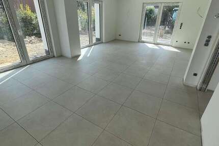 Wohnung Mettmann - 4 Zimmer, 190 m&sup2;, 2.650&euro; | Angebot:25848707