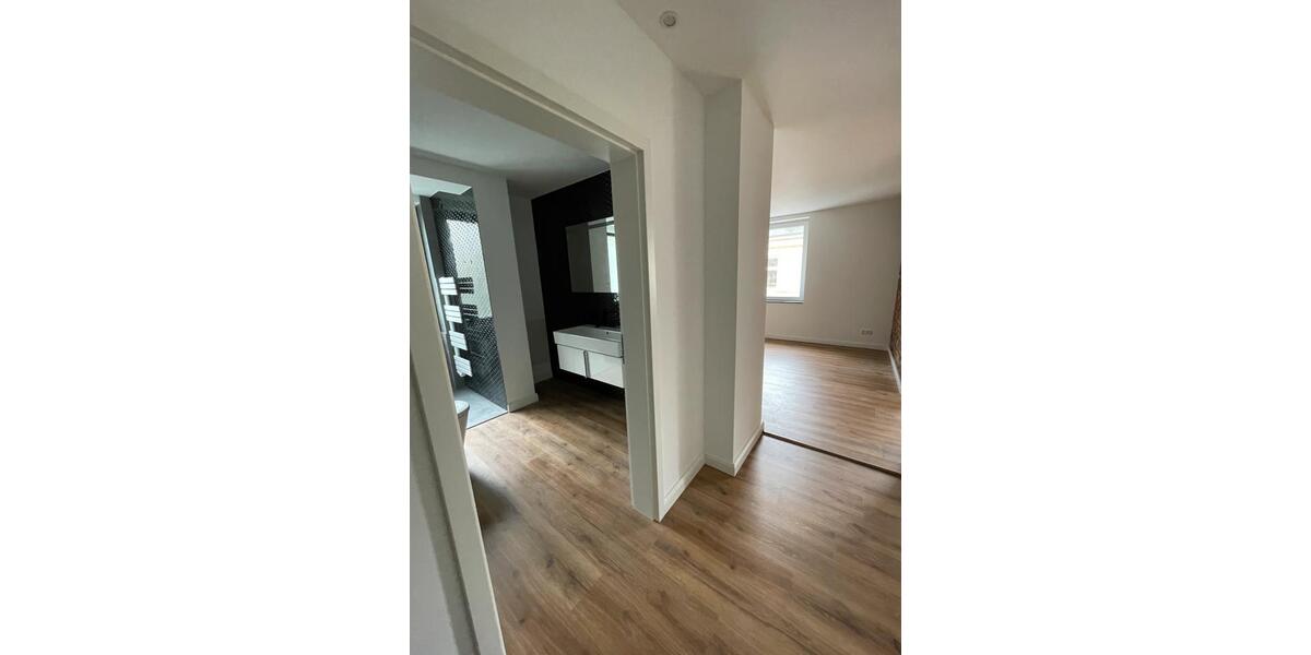 Etagenwohnung Wuppertal Elberfeld - 2 Zimmer, 68 m&sup2;, 880&euro; | Angebot:25931844