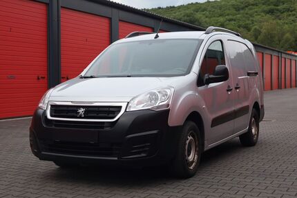 Peugeot Partner 167.762 km 6.599 &euro; Oberhausen 46145