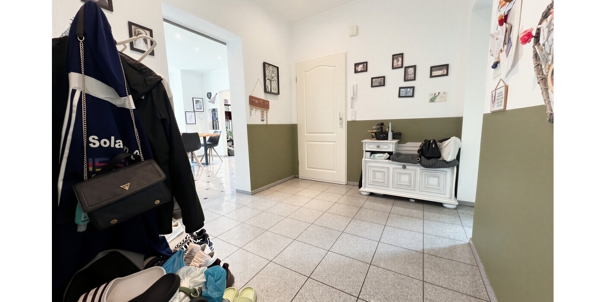 Altbaucharme auf ca. 102 m² – stilvolle 3-Zimmer-Wohnung in Solingen-Wald - Etagenwohnung Solingen Wald | Angebot:27055297