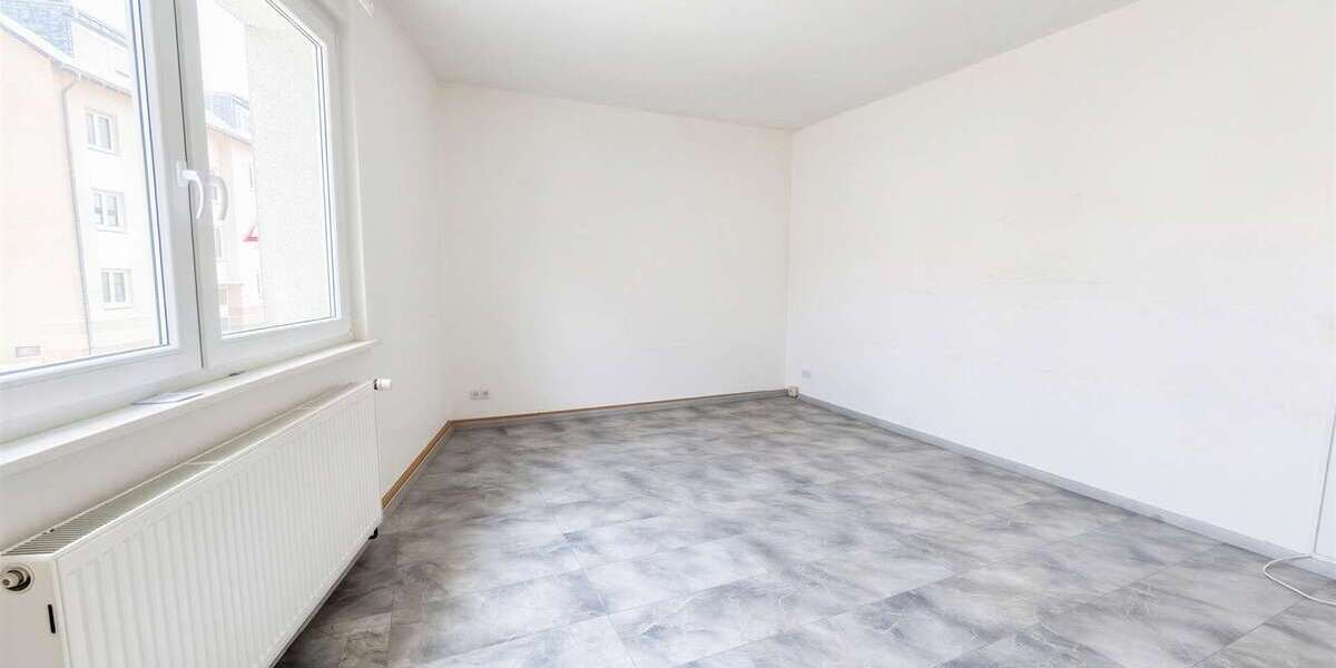 Helle 3,5-Zimmer-Wohnung mit Garage, Kellerraum und Dachboden-Stauraum - Erdgeschoßwohnung Essen Stadtbezirk III | Angebot:27200883