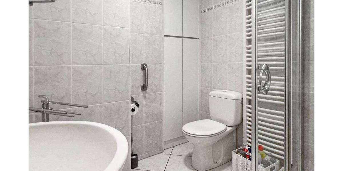 Mehrfamilienhaus, Wohnhaus Neuss Selikum - 7 Zimmer, 211 m&sup2;, 650.000&euro; | Angebot:25938942