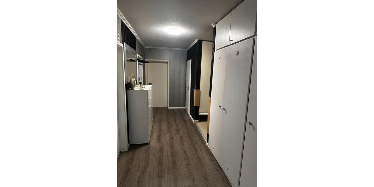 Etagenwohnung Remscheid - 4 Zimmer, 97 m&sup2;, 230.000&euro; | Angebot:27071952