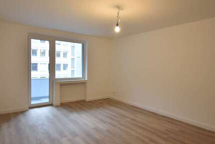 Wohnung Düsseldorf Stadtmitte - 2 Zimmer, 63 m&sup2;, 1.170&euro; | Angebot:24543580