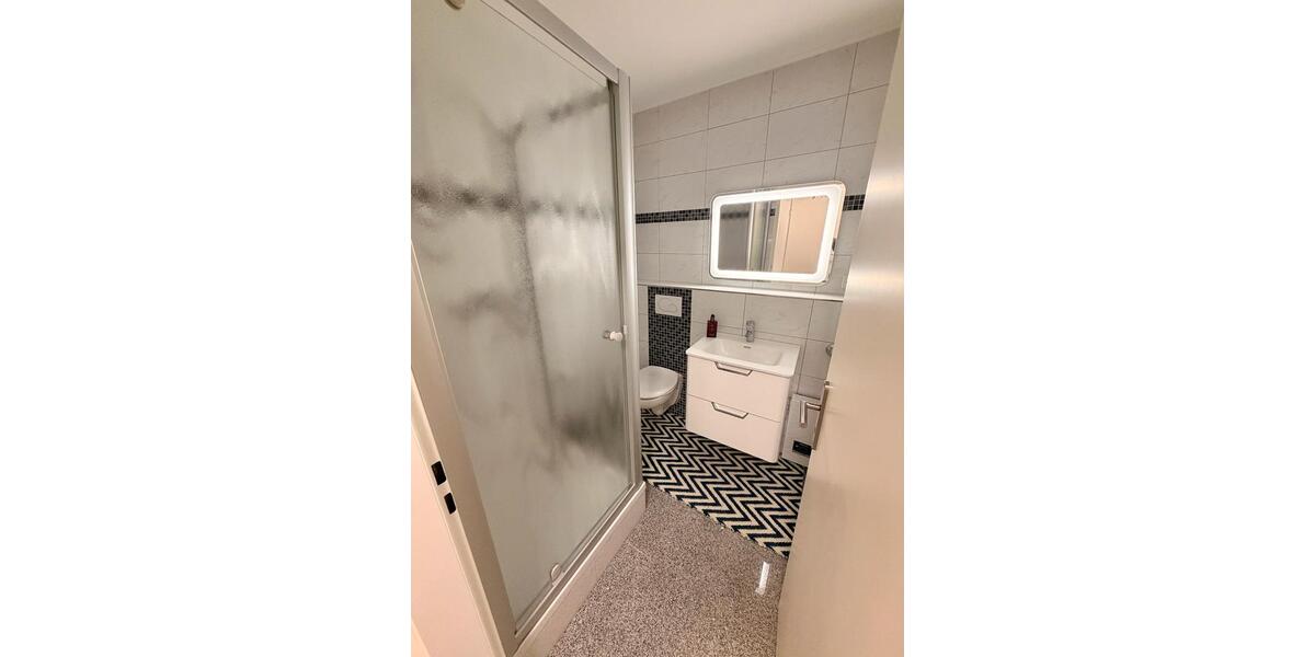 Etagenwohnung Düsseldorf Stadtbezirk 8 - 2 Zimmer, 51 m&sup2;, 1.000&euro; | Angebot:25304057