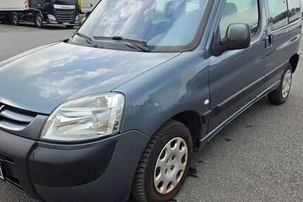 Peugeot Partner 240.000 km 1.999 &euro; Wuppertal 42287