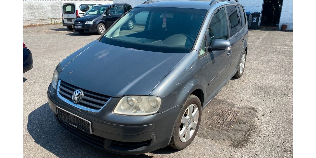 VW Touran 274.000 km 1.200 &euro; Monheim 40789