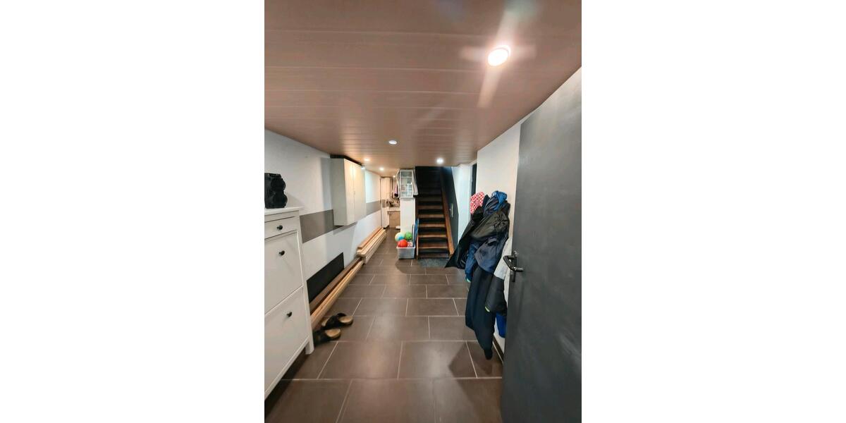 Erdgeschoßwohnung Wuppertal Unterbarmen - 3 Zimmer, 90 m&sup2;, 1.350&euro; | Angebot:27536410
