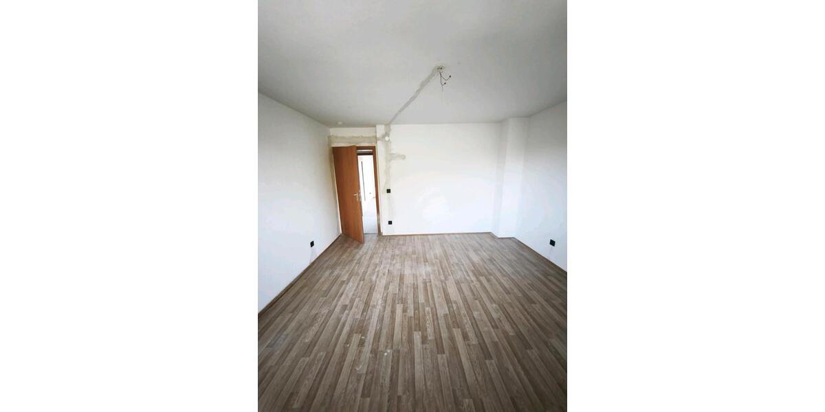 Etagenwohnung Oberhausen - 4 Zimmer, 77 m&sup2;, 970&euro; | Angebot:26288110