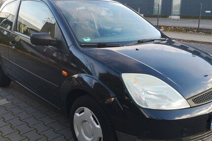 Ford Fiesta 124.000 km 1.900 &euro; Düsseldorf 40474