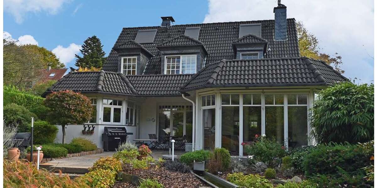 Einfamilienhaus Essen Stadtbezirk IX - 6 Zimmer, 242 m&sup2;, 1.350.000&euro; | Angebot:23228333