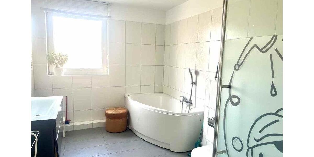 Reihenhaus Krefeld Gellep-Stratum - 4 Zimmer, 176 m&sup2;, 2.300&euro; | Angebot:25998363