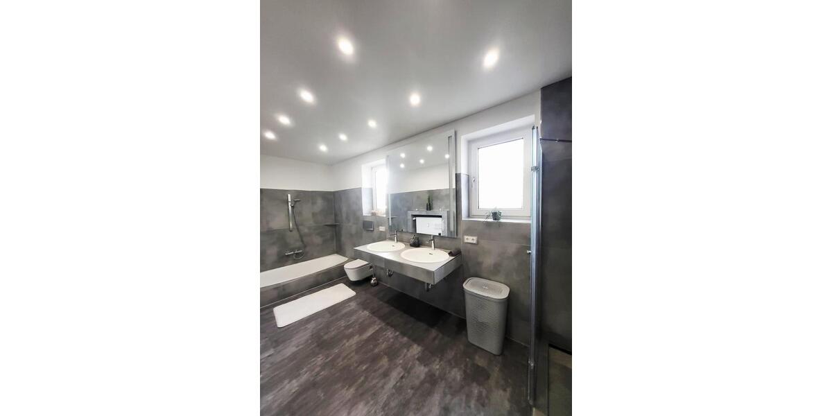 Etagenwohnung Mülheim an der Ruhr Broich - 3.5 Zimmer, 106 m&sup2;, 1.800&euro; | Angebot:25994042