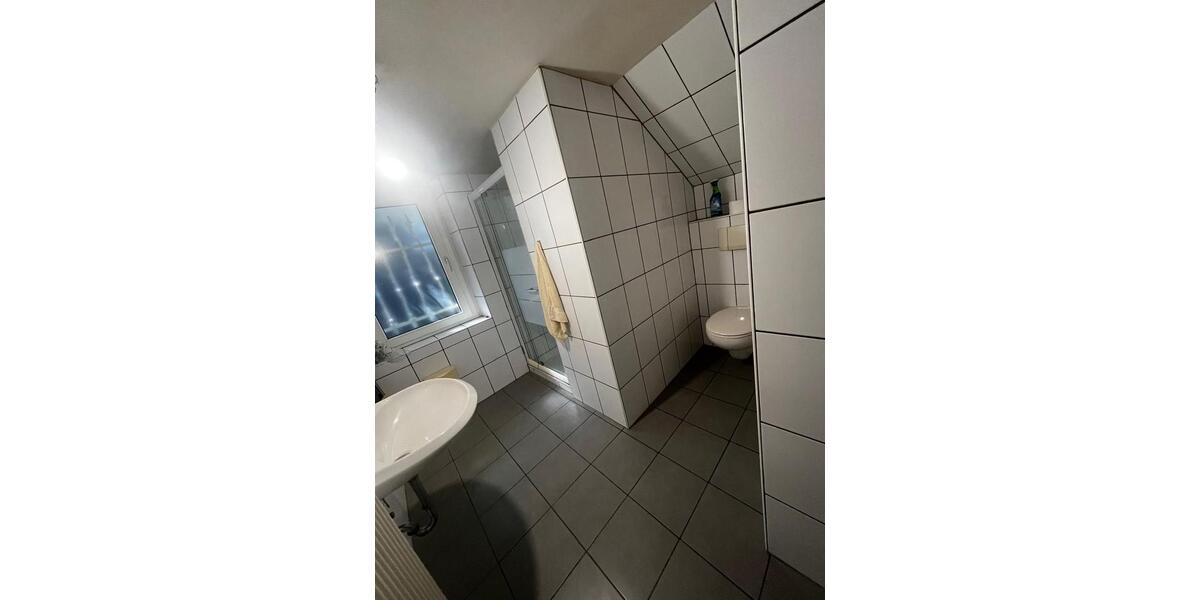 Etagenwohnung Solingen Aufderhöhe - 2 Zimmer, 79 m&sup2;, 890&euro; | Angebot:25903094