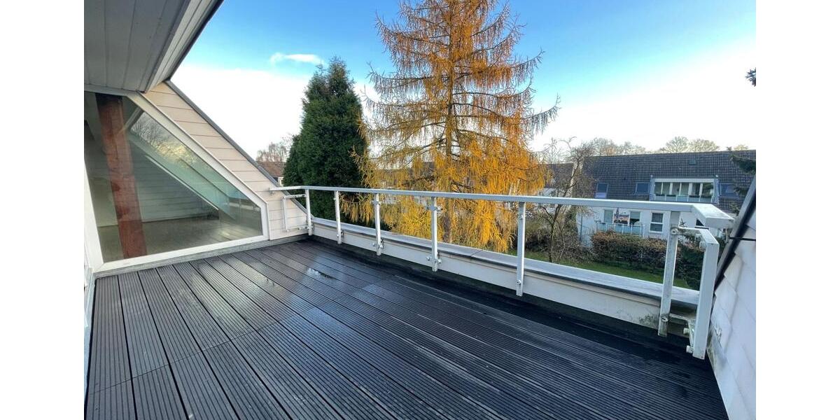 Dachgeschoßwohnung Essen Stadtbezirk IV - 3 Zimmer, 80 m&sup2;, 844&euro; | Angebot:25920220