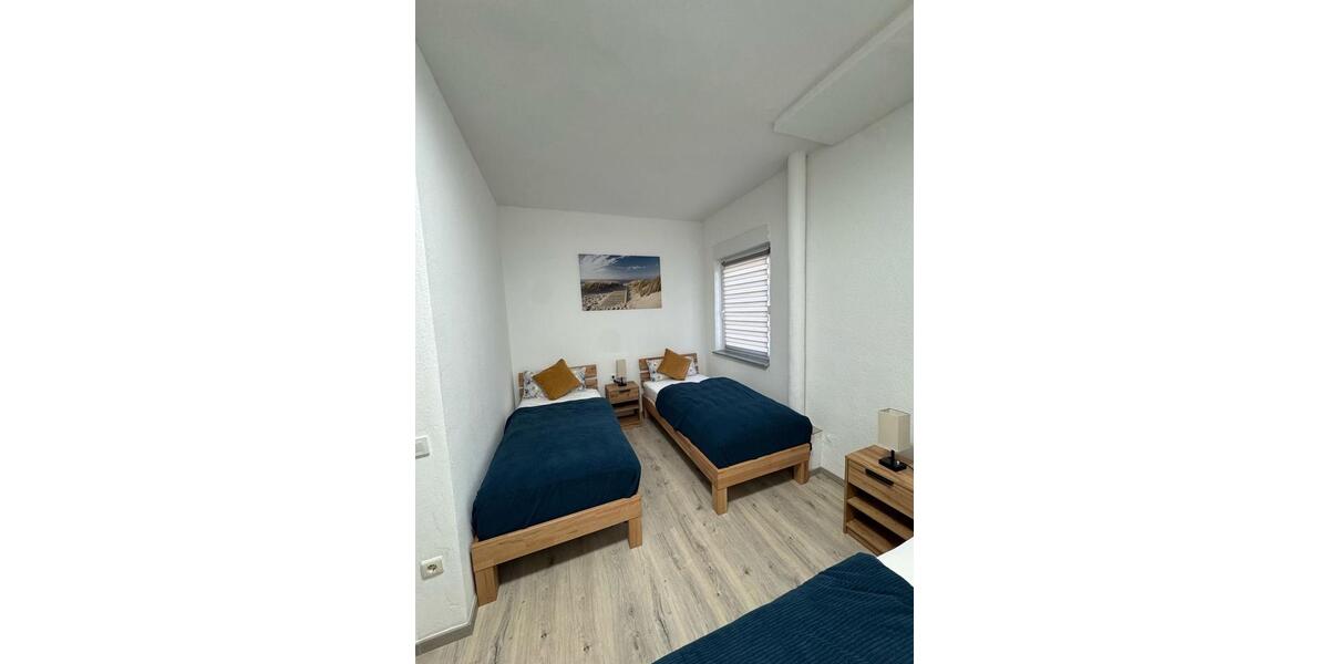 Etagenwohnung Duisburg Großenbaum - 3 Zimmer, 70 m&sup2;, 25&euro; | Angebot:20438710