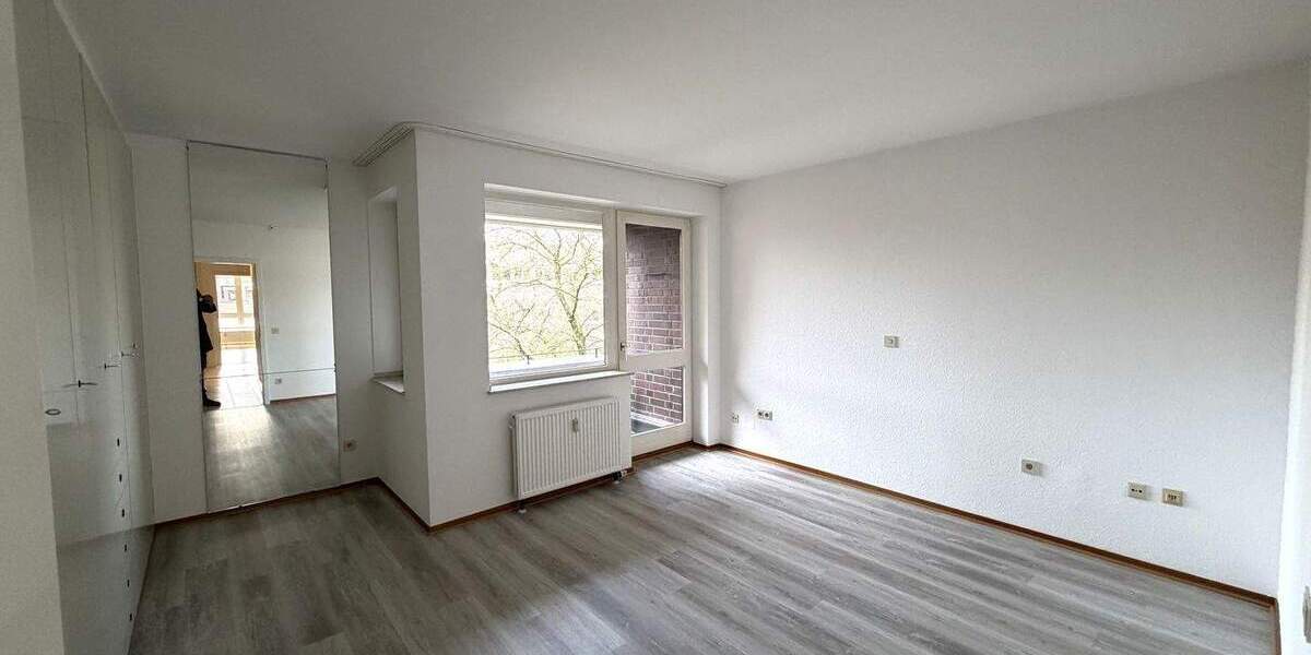 Etagenwohnung Düsseldorf Düsseltal - 2 Zimmer, 74 m&sup2;, 875&euro; | Angebot:25999587