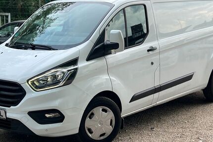 Ford Transit Custom 175.805 km 10.999 &euro; Duisburg 47137