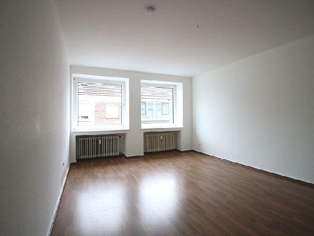 Etagenwohnung Krefeld - 2 Zimmer, 65 m&sup2;, 600&euro; | Angebot:25255768