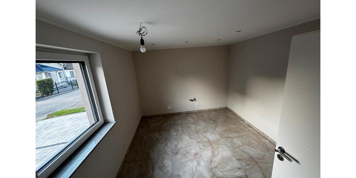 Einfamilienhaus Essen Stadtbezirk VI - 3 Zimmer, 99 m&sup2;, 1.495&euro; | Angebot:25871394