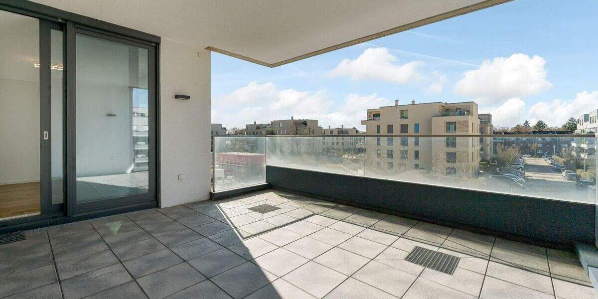 Etagenwohnung Düsseldorf Heerdt - 2 Zimmer, 101 m&sup2;, 650.000&euro; | Angebot:25863484