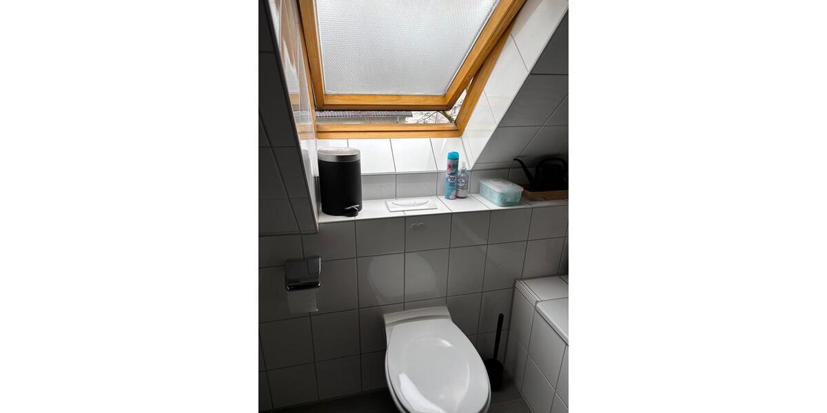 Dachgeschoßwohnung Essen Stadtbezirk IV - 3 Zimmer, 81 m&sup2;, 830&euro; | Angebot:26019126