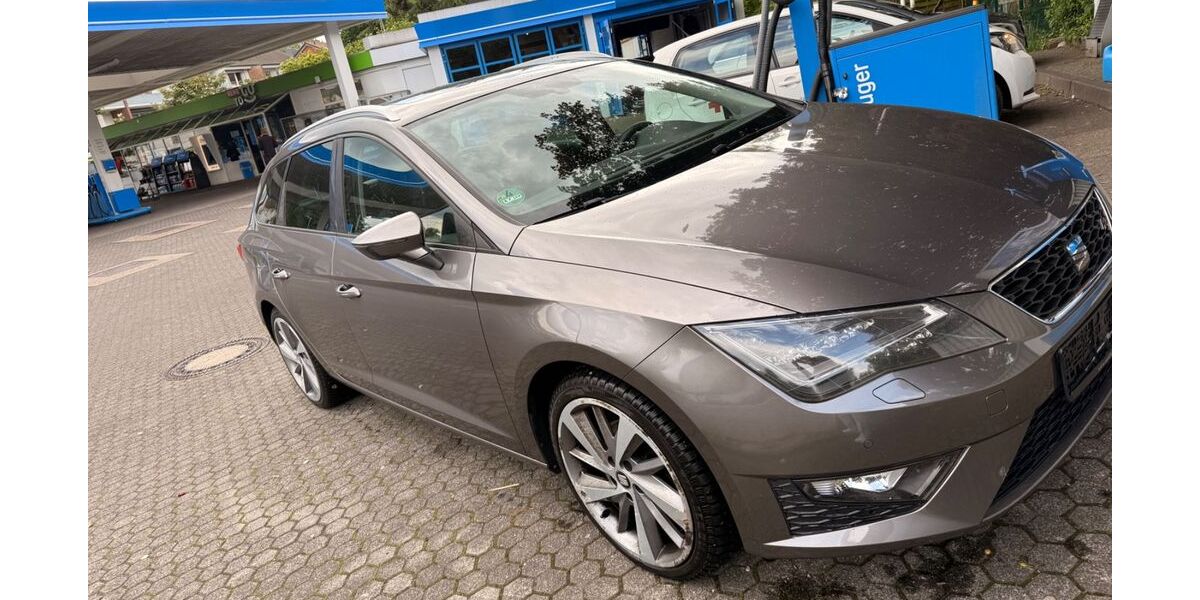 Seat Leon 76.948 km 10.500 &euro; Düsseldorf 40627