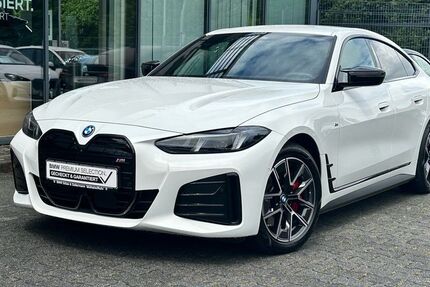 BMW i4 22.721 km 54.850 &euro; Mülheim 45472