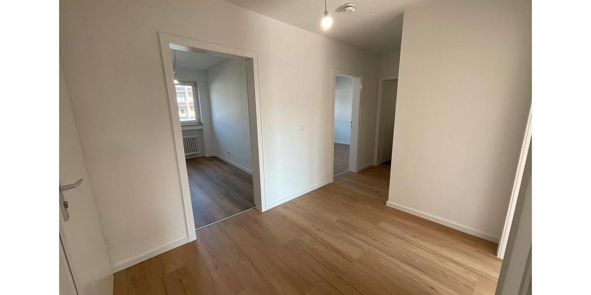 Etagenwohnung Neuss Augustinusviertel - 1 Zimmer, 77 m&sup2;, 889&euro; | Angebot:25854645