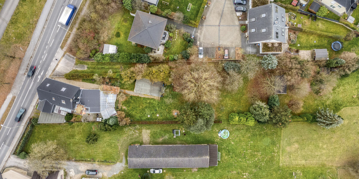 Großzügiges Ein- oder Zweifamilienhaus mit Charme, Gartenparadies & vielen Möglichkeiten - Einfamilienhaus Leichlingen | Angebot:25269338