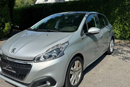 Peugeot 208 110.000 km 6.600 &euro; Erkrath 40699