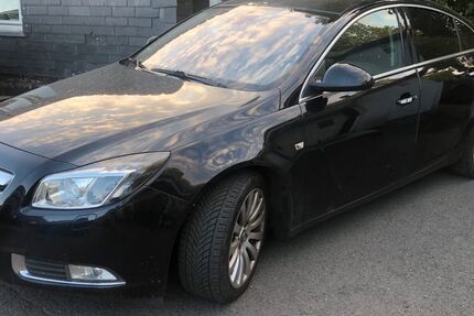Opel Insignia 242.658 km 2.290 &euro; Düsseldorf 40231