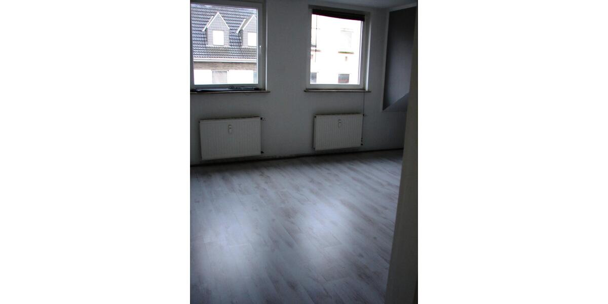 Dachgeschoßwohnung Gelsenkirchen Rotthausen - 3 Zimmer, 98 m&sup2;, 600&euro; | Angebot:25349098