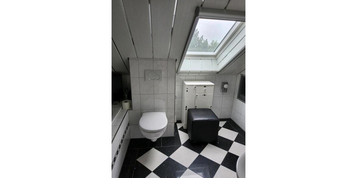 Dachgeschoßwohnung Wuppertal Elberfeld - 1 Zimmer, 28 m&sup2;, 69.000&euro; | Angebot:26462385