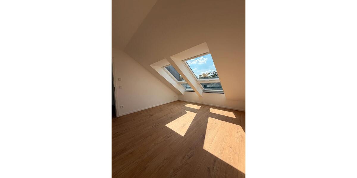 Etagenwohnung Duisburg Rheinhausen - 3 Zimmer, 136 m&sup2;, 1.190&euro; | Angebot:27553924