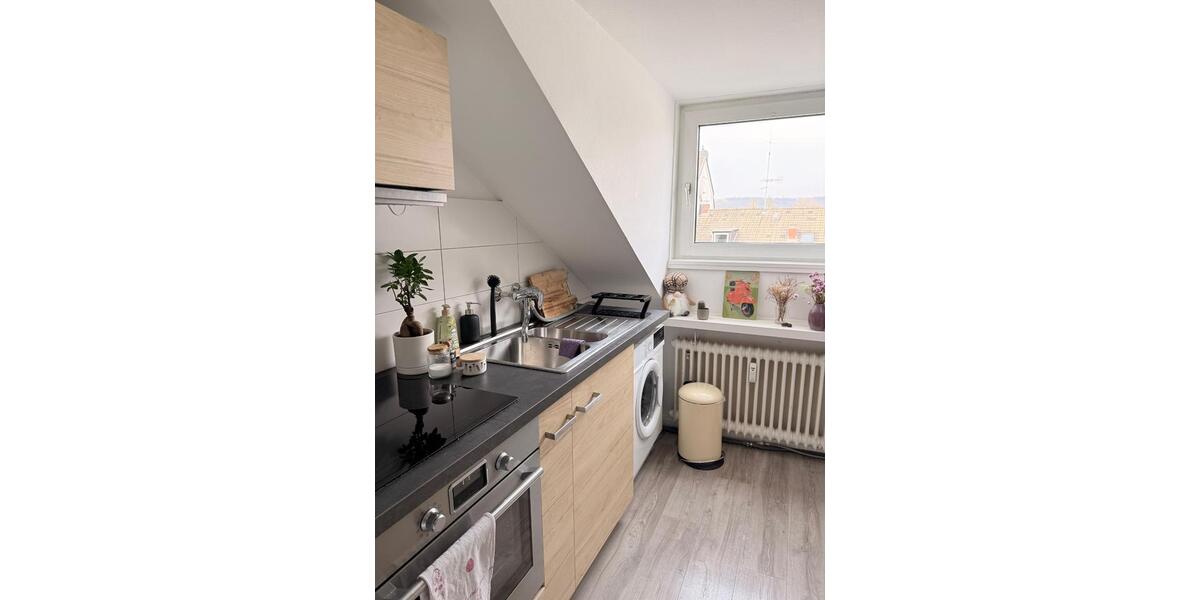 Dachgeschoßwohnung Essen Stadtbezirk IX - 2.5 Zimmer, 60 m&sup2;, 570&euro; | Angebot:25875982