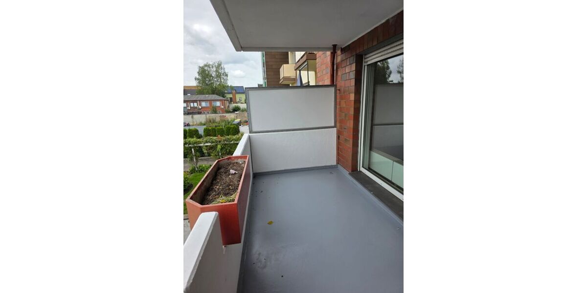 Renovierte 2,5 Zimmer-Wohnung mit Aufzug, Balkonkraftwerk, Video-Sprechanlage, Garage (Warmmiete: 965 + 100 Garage) - Etagenwohnung Duisburg Meiderich | Angebot:27473556