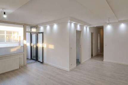 Wohnung Krefeld Krefeld-Mitte - 3 Zimmer, 81 m&sup2;, 930&euro; | Angebot:27210083
