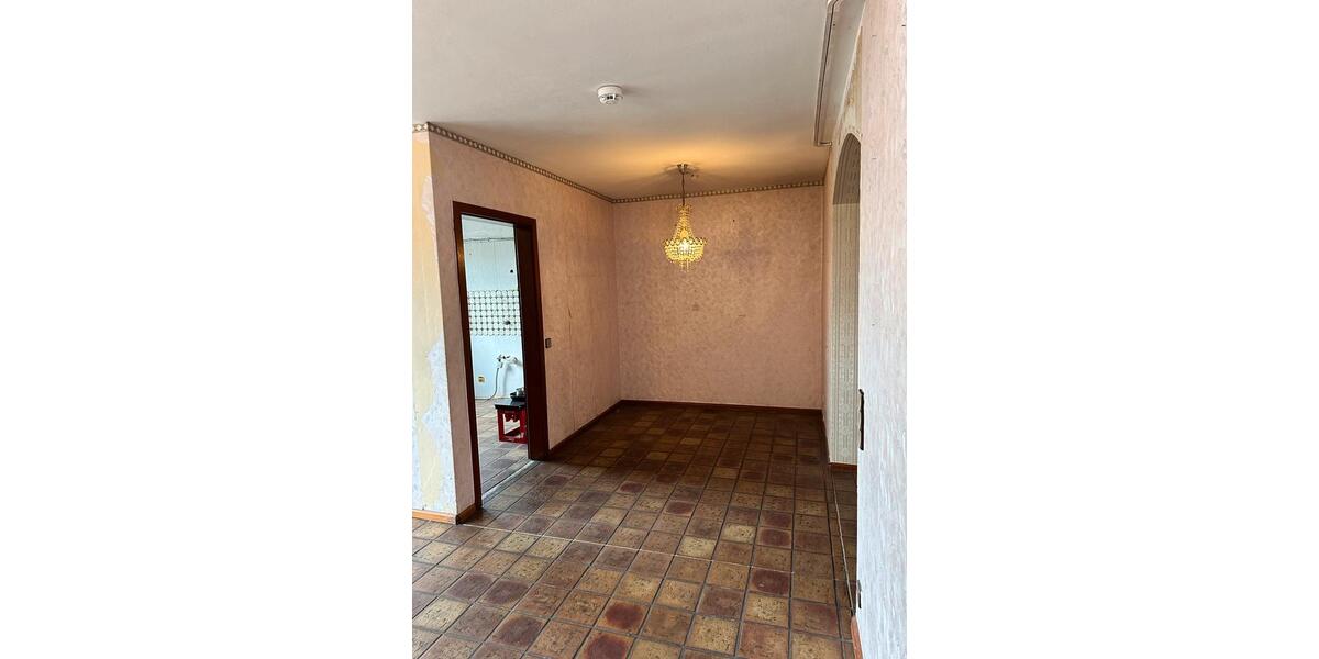 Etagenwohnung Düsseldorf Stadtbezirk 9 - 3 Zimmer, 85 m&sup2;, 190.000&euro; | Angebot:26588524