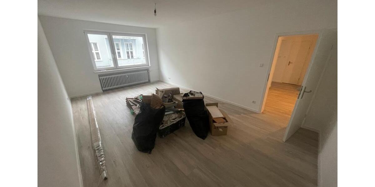 Etagenwohnung Düsseldorf Stadtmitte - 2 Zimmer, 120 m&sup2;, 737&euro; | Angebot:25718233