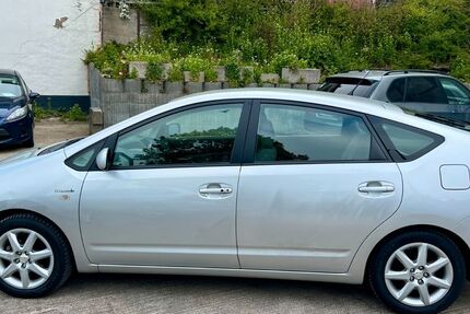Toyota Prius 162.000 km 6.499 &euro; Wuppertal 42277