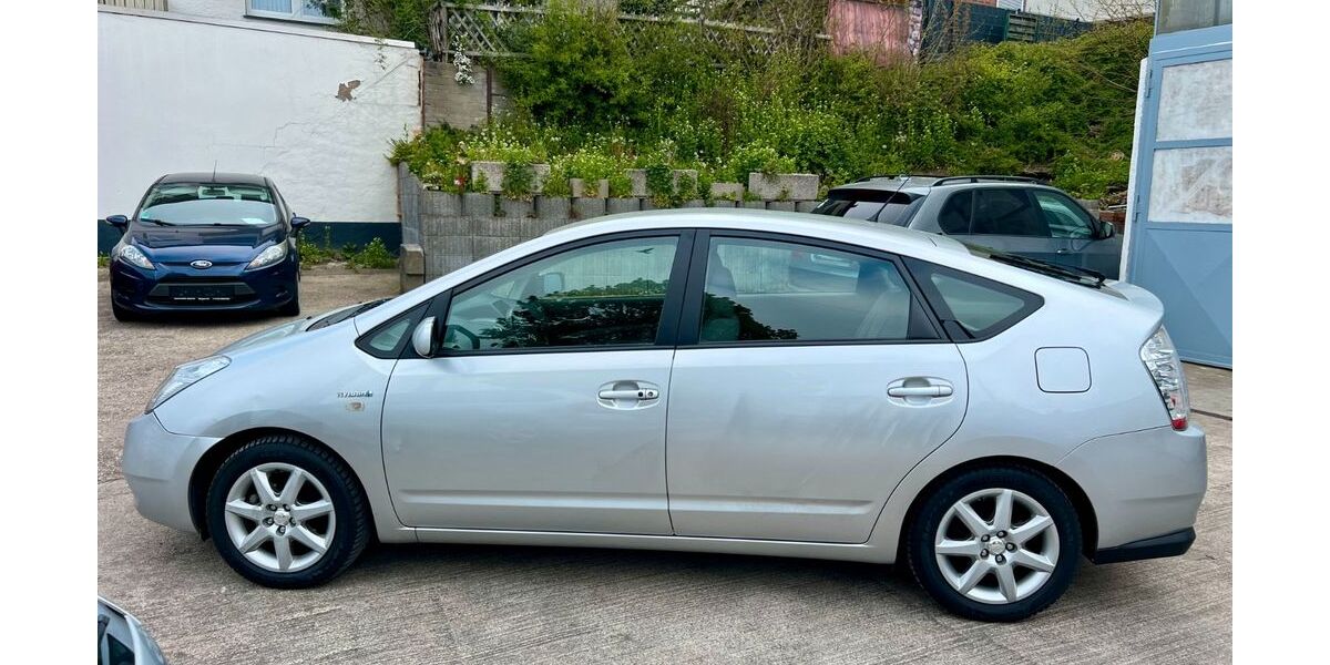Toyota Prius 162.000 km 6.499 &euro; Wuppertal 42277