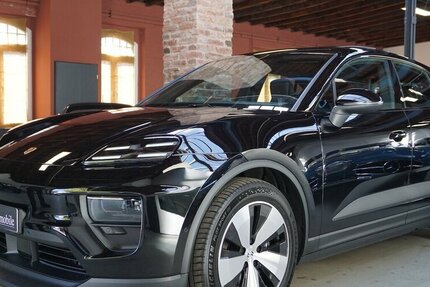 Porsche Macan 4 Bose Kamera Pano ACC HA-Lenk 0,25% 18.017 km 69.900 &euro; Wuppertal 42327