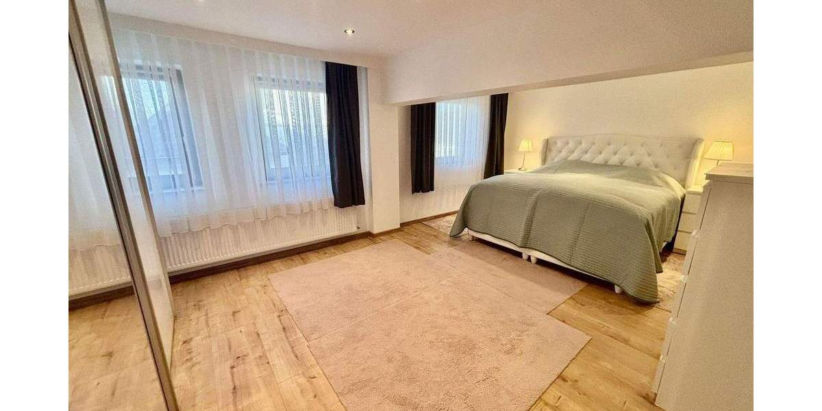 Reihenmittelhaus Krefeld Hüls - 4 Zimmer, 136 m&sup2;, 486.000&euro; | Angebot:25654258