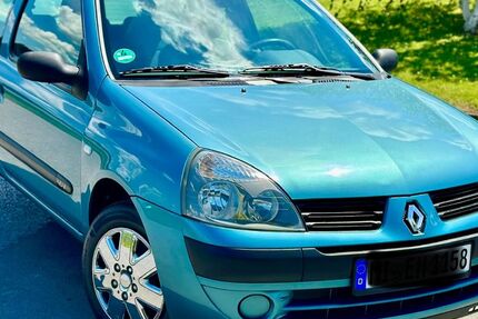 Renault Clio 81.500 km 2.999 &euro; Ratingen 40885